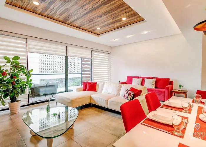 2br Retreat W Rooftop Pool & Bbq Apartment
