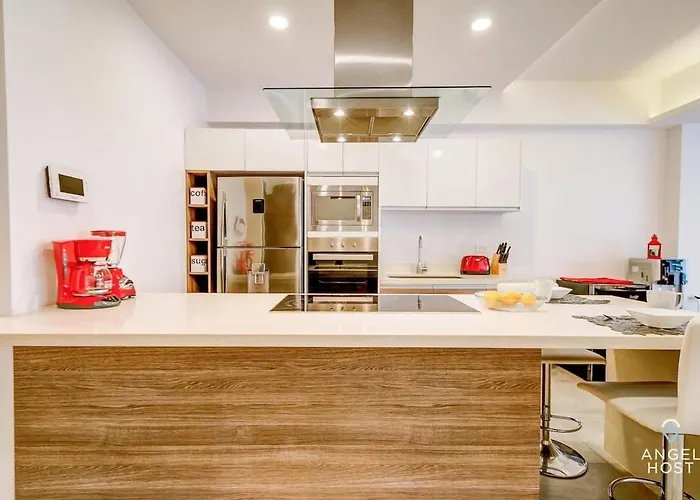 2br Retreat W Rooftop Pool & Bbq Apartment *