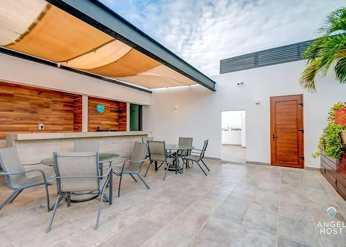 2br Retreat W Rooftop Pool & Bbq Apartment