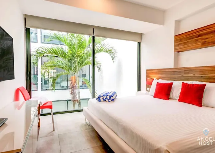 2br Retreat W Rooftop Pool & Bbq *